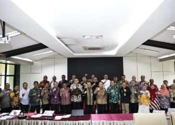 Pj Gubernur Sumut Agus Fatoni Banjir Apresiasi Saat Evaluasi Kinerja di Kemendagri