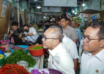 Dampingi Menko Bidang Pangan dan Mendag, Bobby Nasution Tinjau Harga Bahan Pokok Di Pasar Sei Sikambing