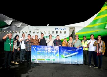 Pj Gubernur Sumut Agus Fatoni Hadiri Peresmian Penerbangan Domestik Perdana dari Bandara Gatot Subroto Way Kanan