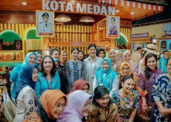 Ibu Wapres Selvi Gibran Beli Hasil Kerajinan Tangan Terbaik Perajin Medan di The Jakarta Inacraft 2025