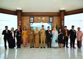 Kukuhkan Lima Anggota Badan Pengelola Toba Kaldera,  Pj Sekdaprov Effendy Pohan Ingatkan Target Pertama Green Card