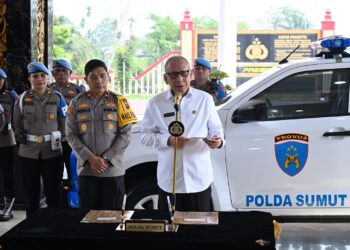 Pemprov Sumut Serahkan Hibah Mobil Dinas untuk Polda Sumut