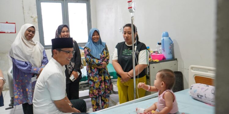 Rico Waas Tekankan Pentingnya Pelayanan Kesehatan yang Humanis