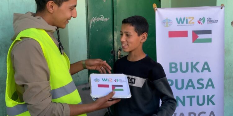 Pekan Terakhir Ramadan, KITA Palestina dan WIZ Distribusikan 750 Paket Iftar ke Jalur Gaza