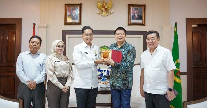 Rico Waas dan Konjen Republik Rakyat Tiongkok Ingin Hubungan Kota Medan – Chengdu Semakin Erat