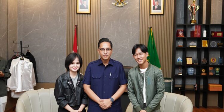 Rico Waas Ajak Seluruh Warga Medan Dukung Fajar dan Mesa di 5 Top Indonesian Idol