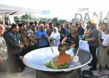 Gubernur Sumut Bobby Nasution:  Ayo Kita Kembalikan Green Card ke  Toba Caldera Geopark!