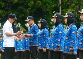 Serahkan SK Pengangkatan 529 CPNS Pemko Medan, Rico Waas: Jaga Diri Tetap Tidak Ternoda Permasalahan