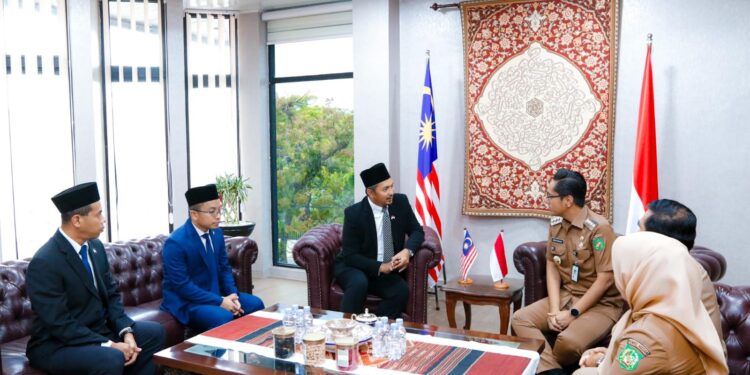 Rico Waas Sampaikan Belasungkawa atas Wafatnya Abdullah Ahmad Badawi