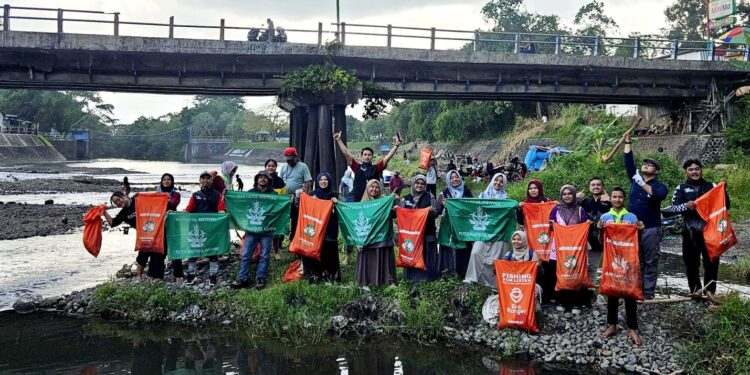 Eco Bhinneka Muhammadiyah Regional Banyuwangi Gelar Festival Besuk Sungai