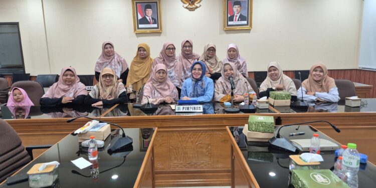 Bahas Isu Ketahanan Keluarga, KB PII Wati  Berdialog dengan Evi Mafriningsianti Anggota DPRD kota Bekasi