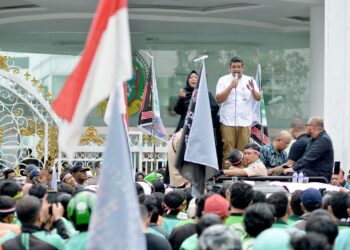 Ribuan Driver Ojol Gelar Aksi Demo, Gubernur Bobby Nasution Temui dan Dengarkan Keluhan