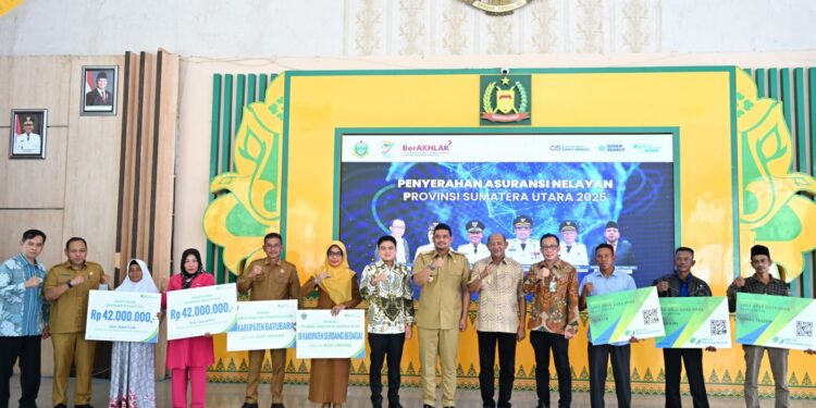 Nelayan di Langkat Kini Lebih Tenang Melaut, Gubernur Sumut Bobby Nasution Serahkan 1.600 Asuransi Nelayan