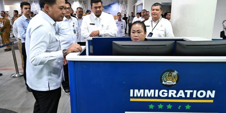 Bobby Nasution Puji Fasilitas Autogate dan PMI Lounge Bandara Kualanamu