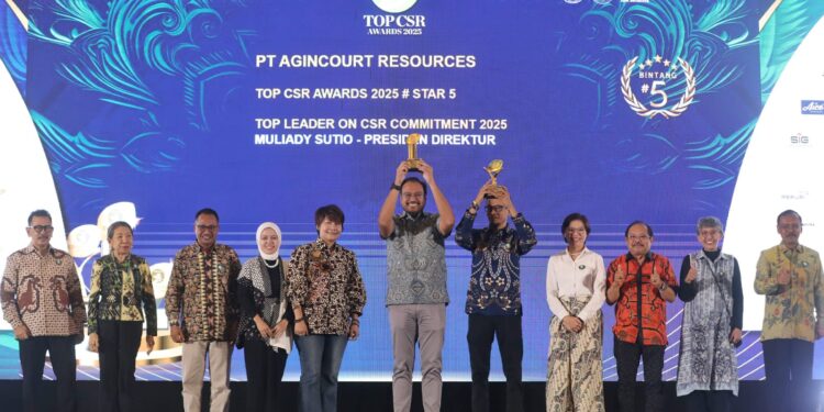 Presiden Direktur Agincourt Resources Dianugerahi Penghargaan TOP Leader on CSR Commitment 2025