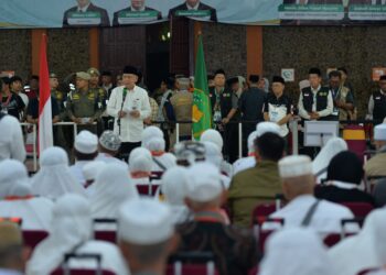 Sambut Kepulangan Jemaah Haji Kloter I Asal Kota Padangsidimpuan, Pj Sekdaprov Sumut : Semoga Jadi Haji yang Mabrur