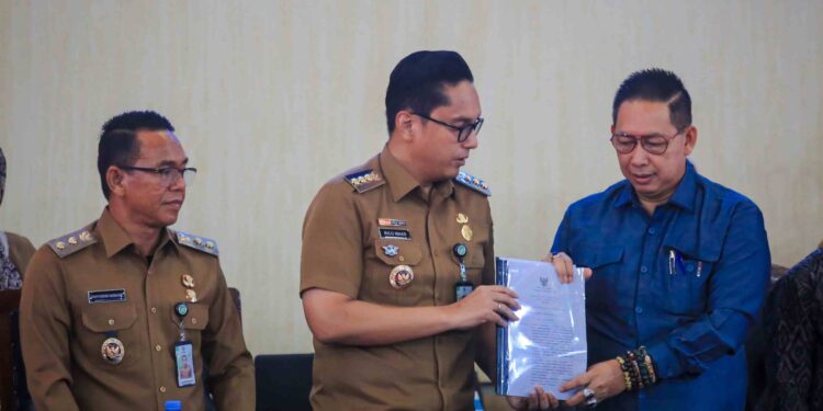 Paripurna DPRD Medan, Rico Waas Sampaikan Penjelasan Ranperda Kota Medan tentang Pencegahan dan Penanggulangan Kebakaran