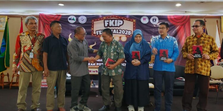 Bedah Buku Kontrak Politik: Satir Pilu Politikus Asu