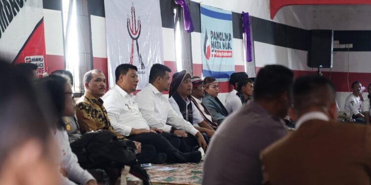 Gubernur Sumut Bobby Nasution Kunjungi Festival Edukasi Leluhur Batak di Samosir