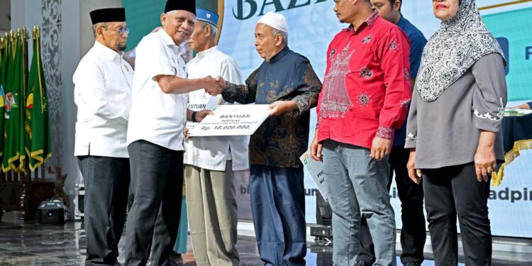 Salurkan Zakat, Infak dan Sedekah Triwulan II 2025,  Wagub Sumut Sebut Baznas Punya Peran Penting dalam Pembangunan