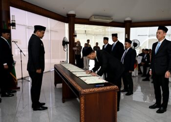 Bobby Nasution Lantik Direksi dan Komisaris Dua BUMD,  Minta Segera Buat Rencana Strategis Bisnis Tingkatkan PAD