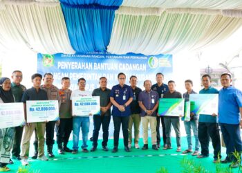 Rico Waas Salurkan  Bantuan Beras pada  500 Keluarga di Medan Utara,1.000 Asuransi Nelayan BPJS Ketenagakerjaan