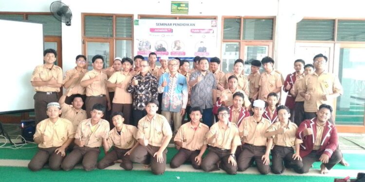 PJMI-UIA Selenggarakan Pelatihan Jurnalistik di MA Nurussaadah