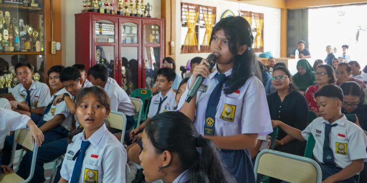Pemko Sosialisasikan Anti Perundungan di SMPN 10 Medan