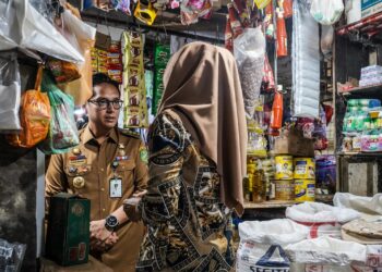 Rico Waas Tindaklanjuti Laporan Warga, Temukan Suplai Beras SPHP di Pasar Sei Sikambing Tersendat