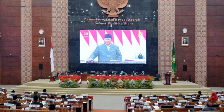 Gubernur Sumut Bobby Nasution dan Wagub Surya Dengarkan Pidato Presiden RI Tentang R-APBN 2026