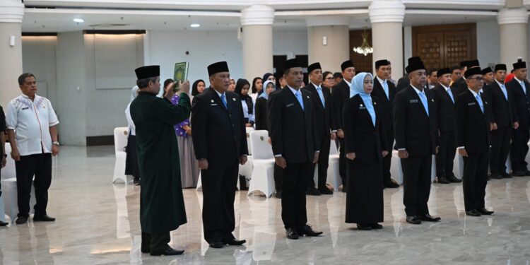 Gubernur Sumut Bobby Nasution Lantik Lima Pejabat Eselon II