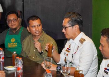 Rico Waas Apresiasi Ramuan Keraton, Kafe Jamu Pertama di Medan