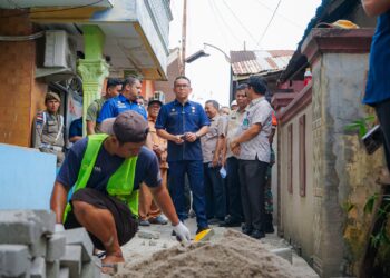 Wakil Wali Kota Medan Tinjau Pengerjaan Paving Block, Pastikan Jalan Gang Lebih Aman dan Nyaman Dilalui Masyarakat