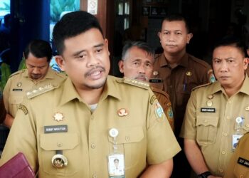 Selain Bantuan Logistik, Gubernur Bobby Nasution Gercep Kirim Tim dan Peralatan Evakuasi ke Sejumlah Wilayah Bencana di Sumut