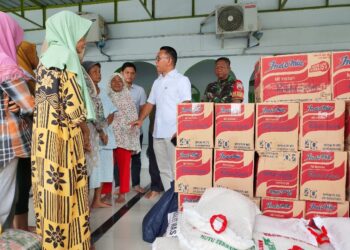 Zakiyuddin Harahap Salurkan Bantuan ke Dapur Umum Warga Korban Banjir di Medan Labuhan