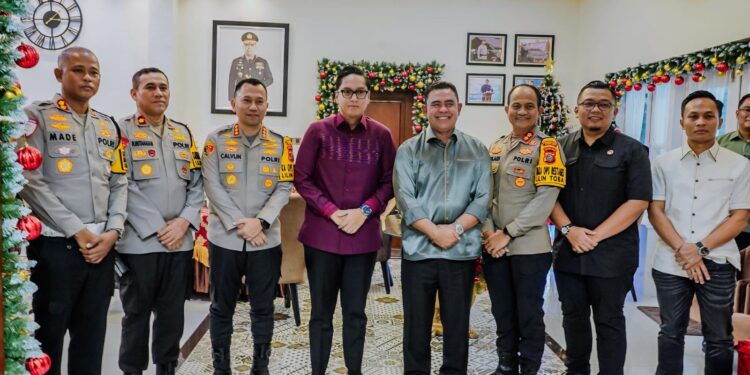 Pererat Kebersamaan di Natal 2025, Wali Kota Medan Hadiri Open House Kapolda Sumut