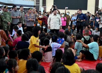 Presiden Prabowo Bersama Gubernur  Tinjau Banjir dan Longsor Sumut, Penanganan Infrastruktur dan BBM Jadi Fokus Utama