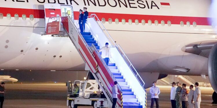Presiden Tiba di Kualanamu, Kembali Tinjau Banjir dan Longsor di Sumut dan Aceh
