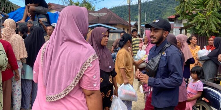 Laznas Dewan Dakwah Salurkan Bantuan Tahap Kedua ke Korban Banjir dan Longsor Sibolga