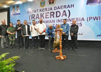Buka Rakerda PWI Sumut Tahun 2025  Wagub Surya Tekankan Pentingnya Pers Menjaga Nilai Demokrasi