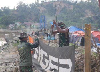 Pulihkan Akses Warga, TNI Bangun Jembatan Gantung 120 Meter di Aceh Tamiang