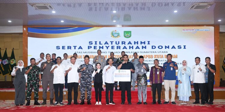 Gubernur Sumut Bobby Nasution Terima Donasi Bencana Rp4,7 Miliar dari Pemko Batam