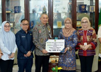 Pj Sekdaprov Sumut Kembali Terima Bantuan Bencana dari Pemprov Kaltim Rp600 Juta