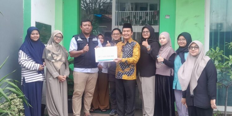 Alwashliyah Terima Zakat  Perusahaan Kelapa Sawit PT Herfinta Farm & Plantation Rp. 2,7 M  Akan disalurkan kepada korban bencana banjir dan longsor Sumatera