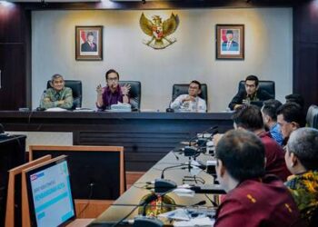 Rico Waas Dorong Digitalisasi, Layanan Ambulans Terintegrasi, Pengurusan KK dan KTP di Kelurahan