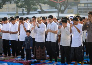 Salat Idulfitri 1447 H, Rico Waas Ajak Warga Perkuat Persatuan dan Bangun Medan untuk Semua