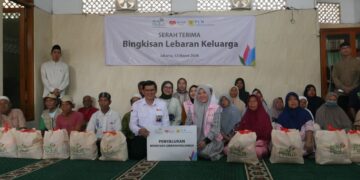 Jelang Idul Fitri, PLN Indonesia Power dan Rumah Zakat Berbagi 133 Bingkisan Lebaran untuk Warga Lansia dan Dhuafa