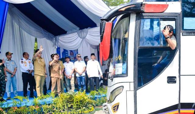 Berangkatkan 4.000 Peserta Mudik Bareng Pemko Medan, Rico Waas: Tradisi Pulang Kampung Jadi Momen Penting Lebaran dan Tekankan Keselamatan Perjalanan
