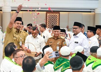 Tepung Tawari Calon Jemaah Haji, Bobby Nasution: Jaga Kesehatan, Kekompakan, dan Nama Baik Sumut