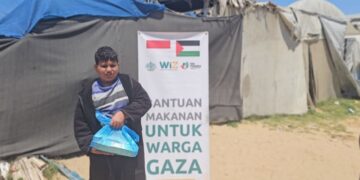 Secercah Harapan di Tengah Puing Al-Mawasi, Ratusan Warga Gaza Terima Bantuan Pangan dari Masyarakat Indonesia